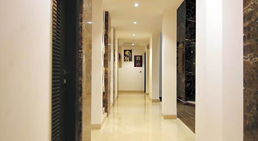 The Prime Balaji Deluxe @ New Delhi Railway Station Hotel