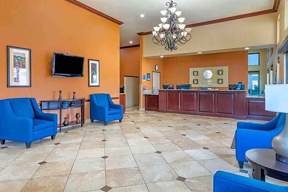 Comfort Inn & Suites Colton