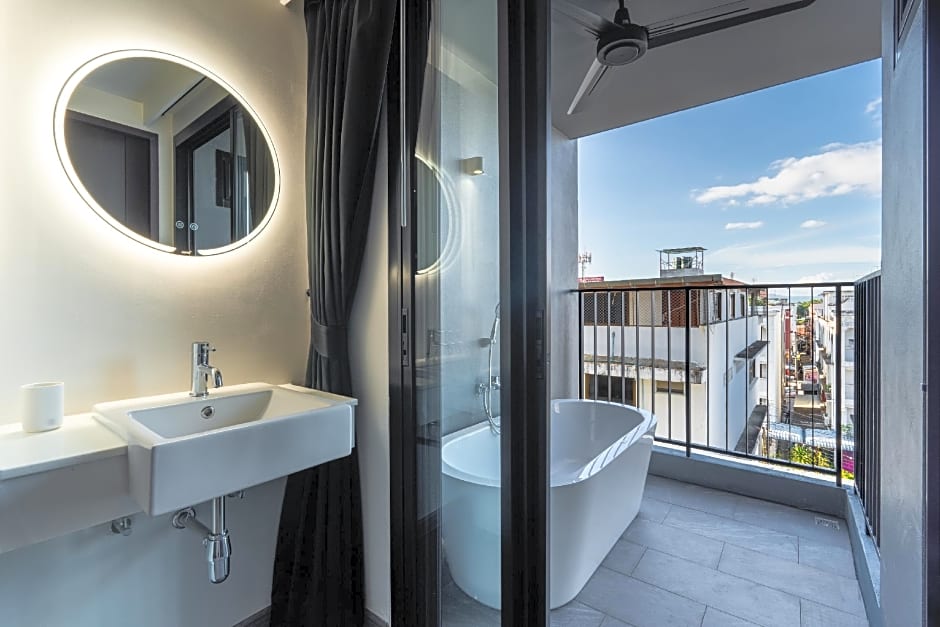 Blu Monkey Hub and Hotel Krabi Town