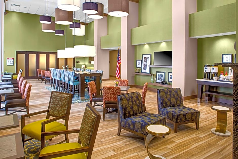 Hampton Inn By Hilton & Suites Syracuse North Airport Area