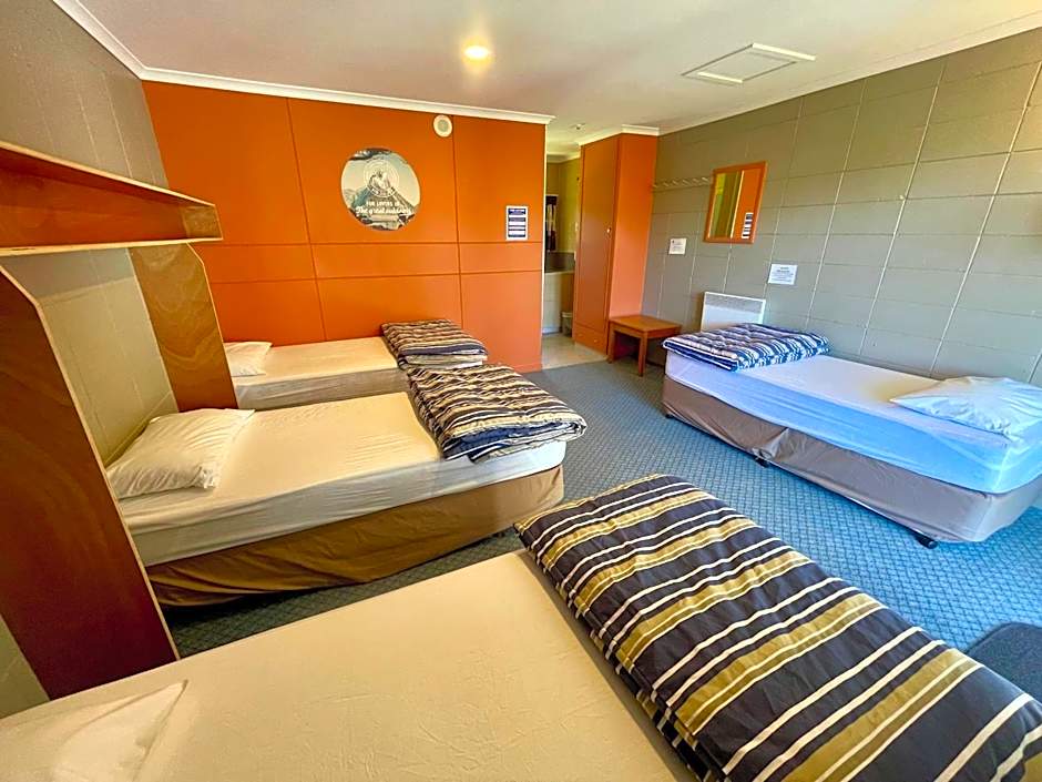 Te Anau Lakefront Backpackers