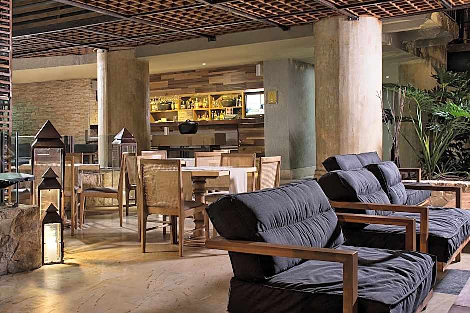 Movich Casa Del Alferez