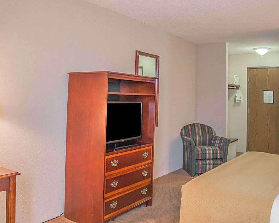 Quality Inn & Suites Manistique