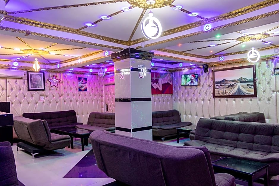 Gold Crown International Hotel