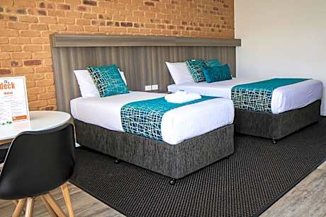 Deluxe 1 Double Bed or 2 Beds