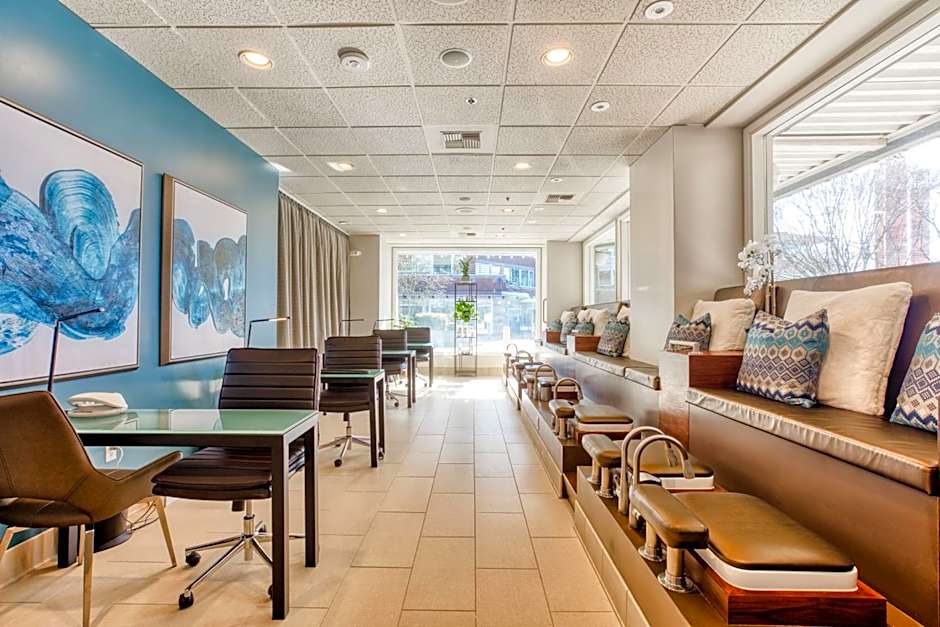 Woodmark Hotel & Still Spa