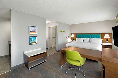 King Studio Suite with Kitchenette - Non-Smoking