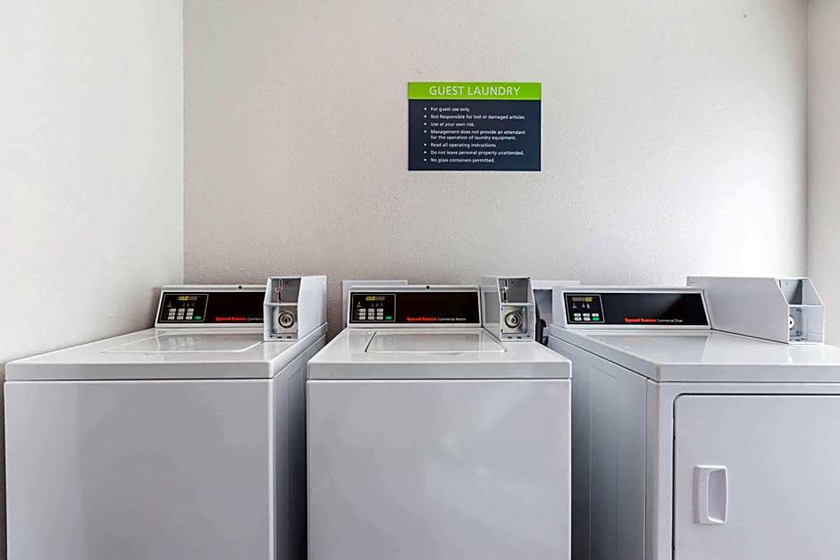 La Quinta Inn & Suites by Wyndham Galveston West Seawall