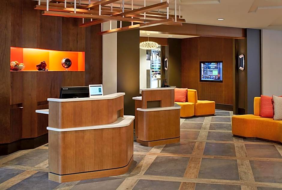 Courtyard by Marriott Lake George