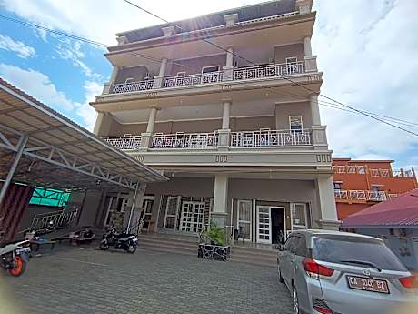 Hotel O Pondok Puti Sartika SyariahNearPasar Jum'at Aluh Aluh