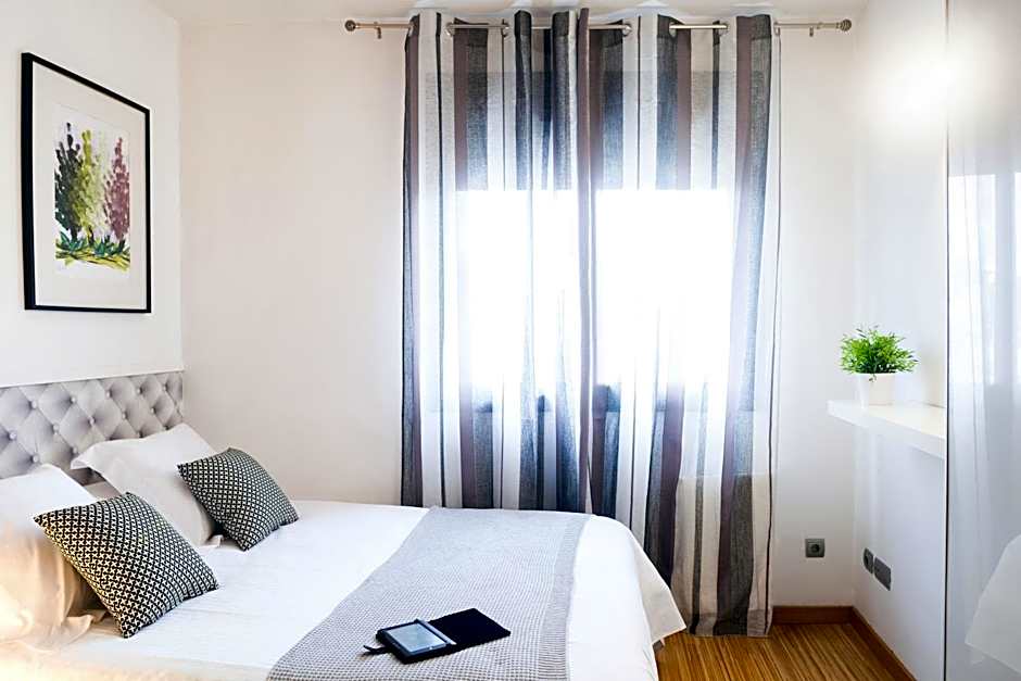 Feelathome Poblenou Beach Apartments