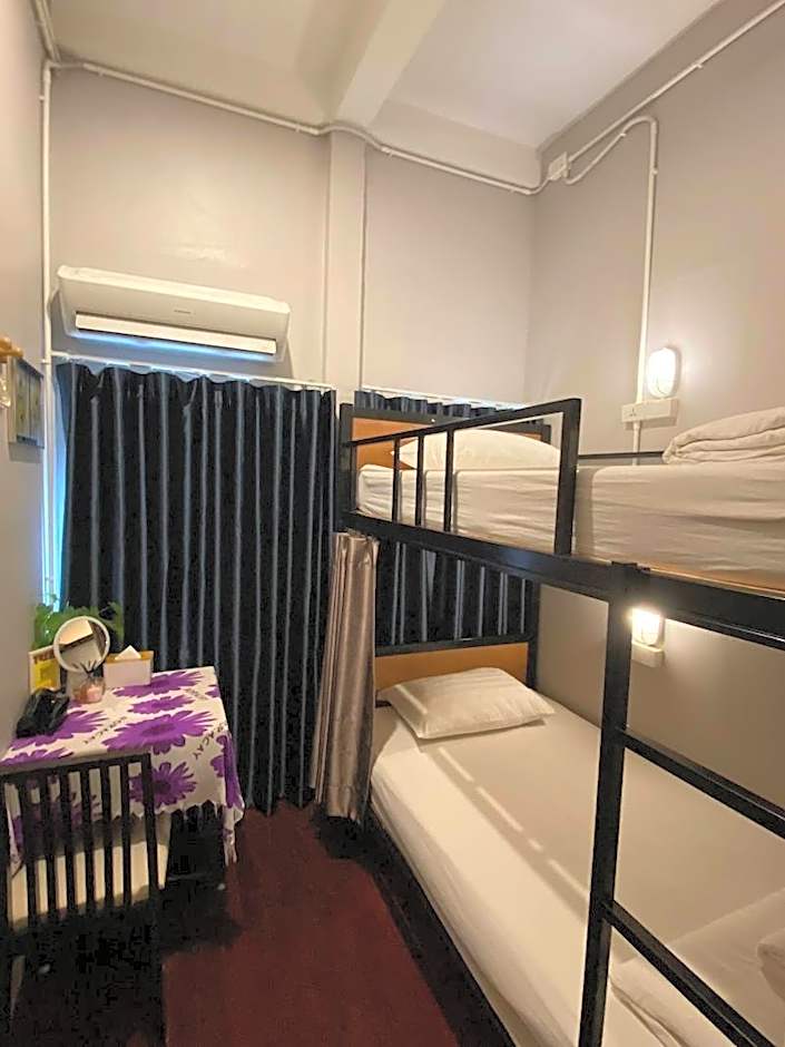 OYO 480 Lemon Siam Hostel