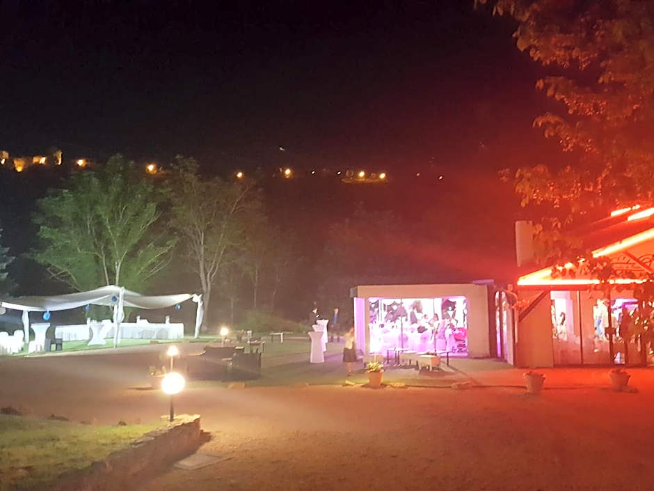 Hôtel Domaine des Pierres Dorées