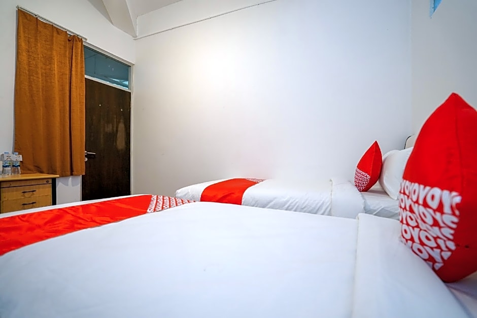 OYO 1844 Bravo Residence