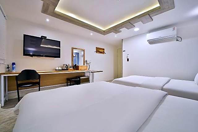 Photo 1 of 5 of 2 Beds
