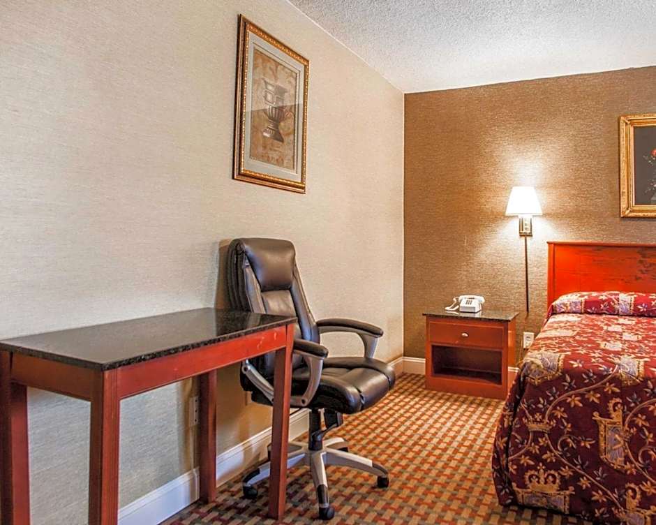 Rodeway Inn Paterson Great Falls Park Area