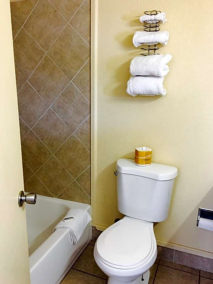 Relax Inn Lawton