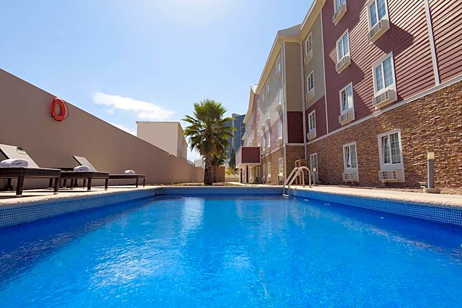 Extended Suites Queretaro Juriquilla