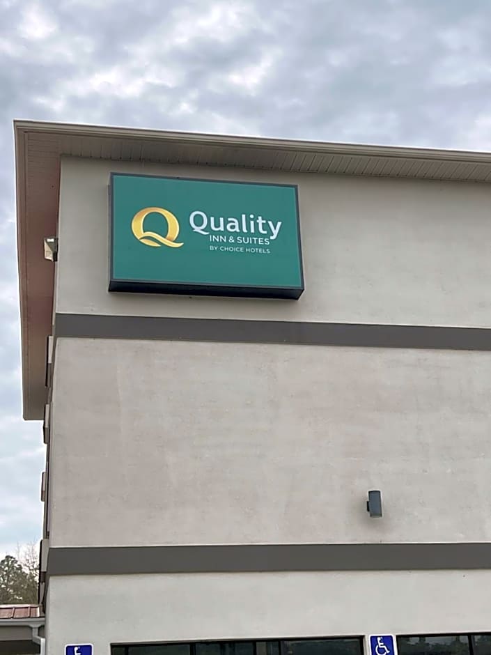 Quality Inn & Suites Biloxi - Ocean Springs