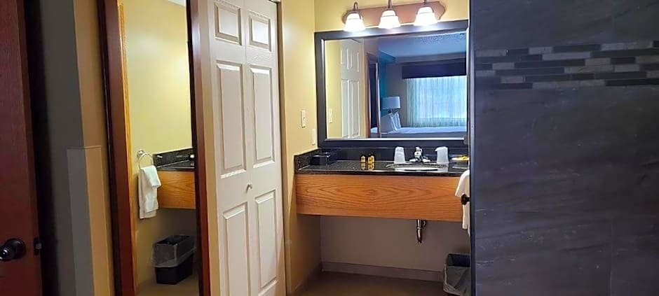 Best Western Plus Plattsburgh