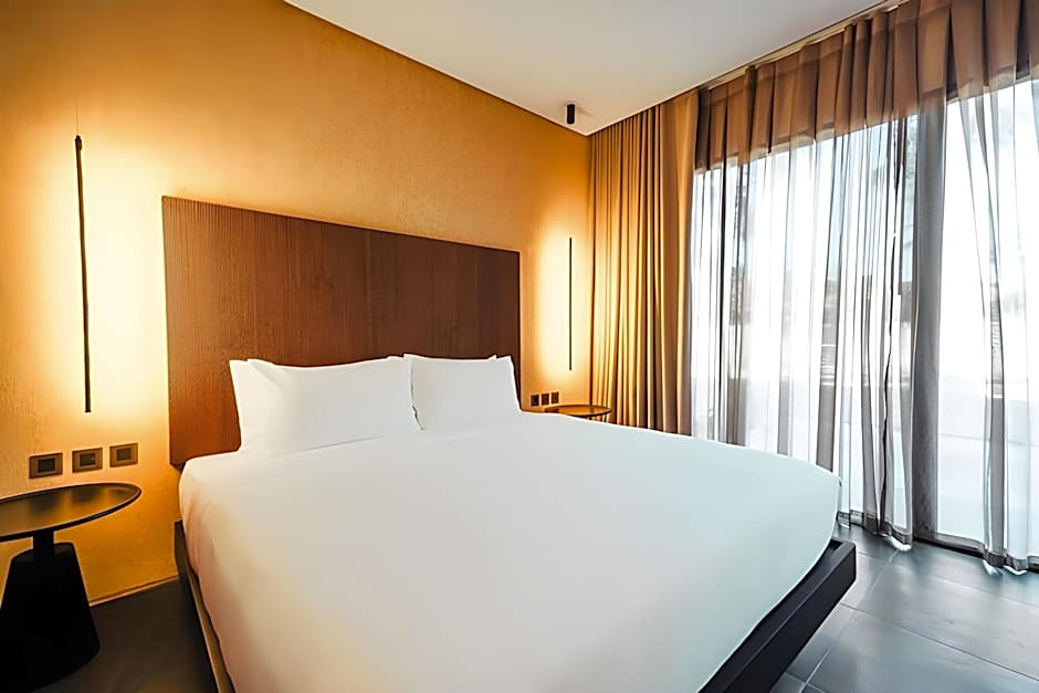 Funny Lion Puerto Princesa