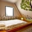AND HOSTEL KURAMAE WEST