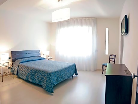 Double Room - Beach Package