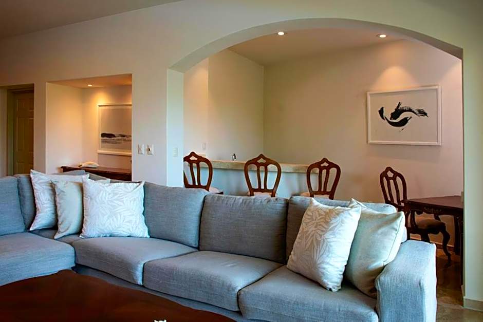 2 Bed 2 Bath, plus one den at Playa Royale Condo 3508, Free WIFI