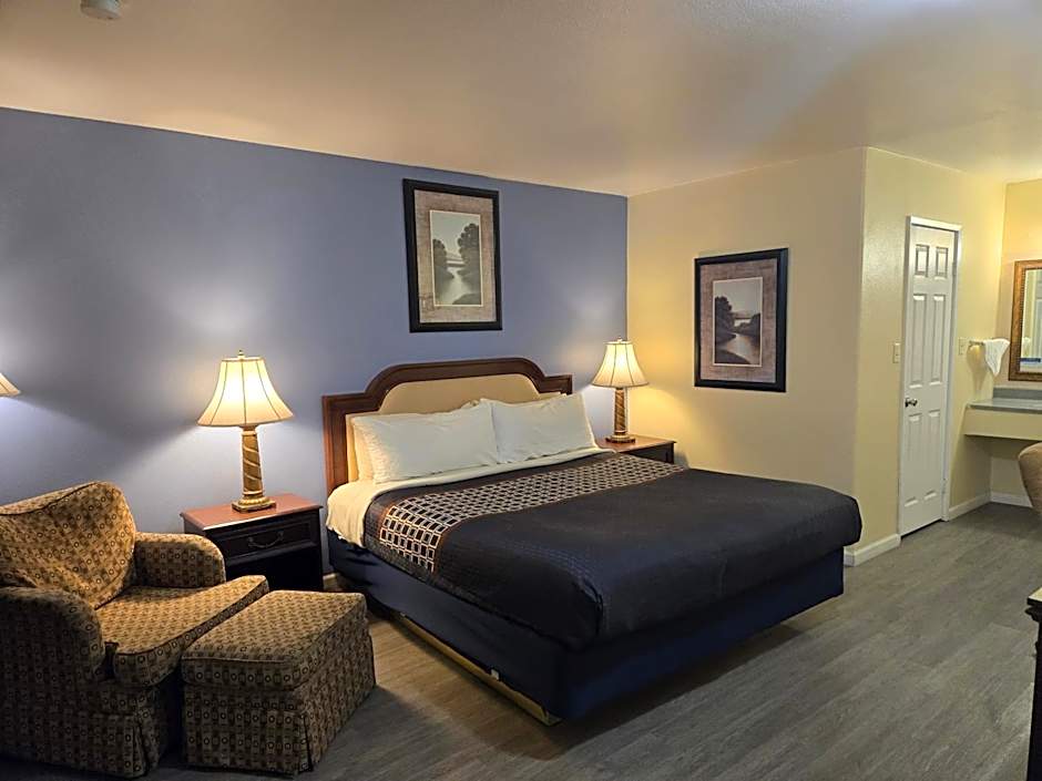 Rodeway Inn & Suites