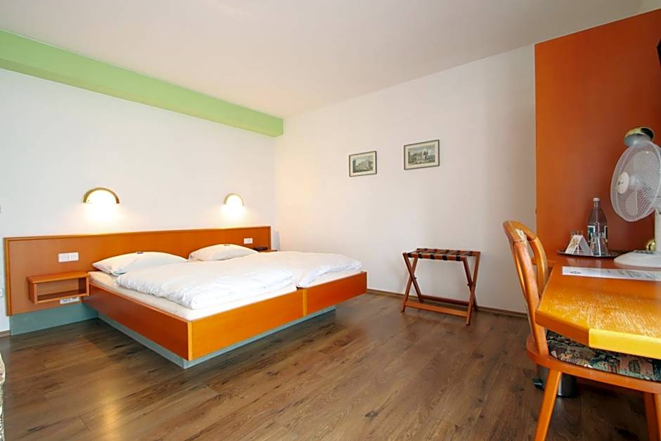 Hotel-Dörfler Garni