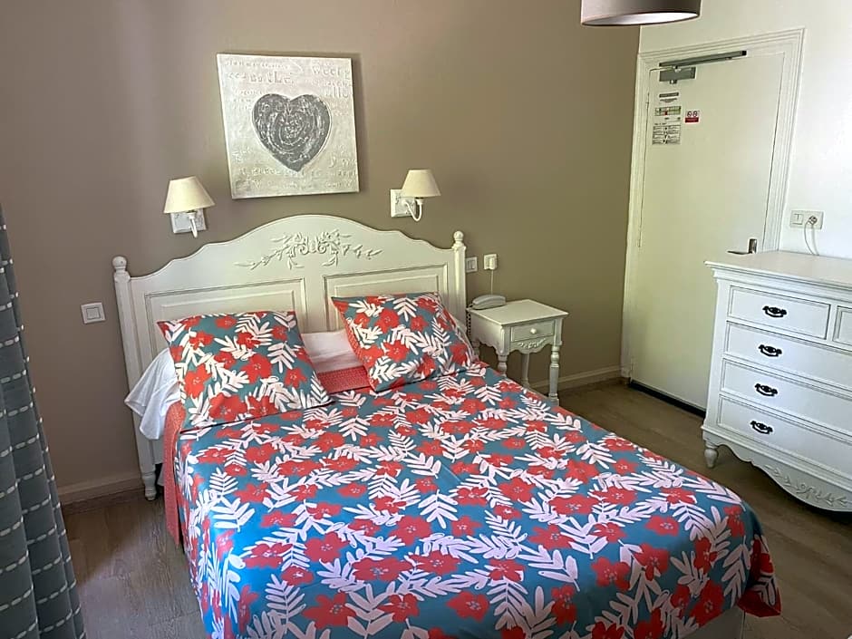 HOTEL LES MARRONNIERS