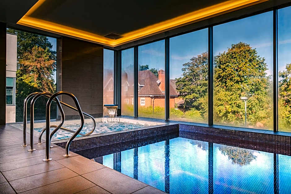 Guildford Harbour Hotel