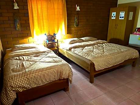 One-Bedroom Bungalow(3 adults)