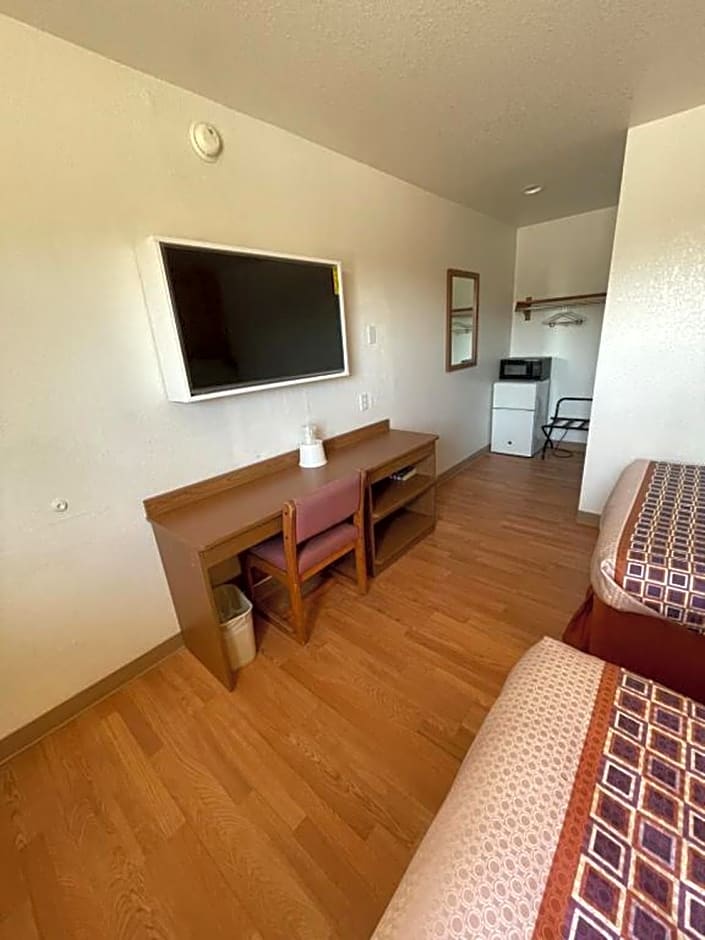 Econo Lodge Yakima – Yakima, WA