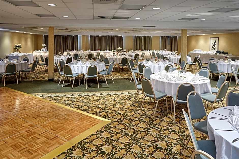 Howard Johnson Hotel Madison – Madison, WI
