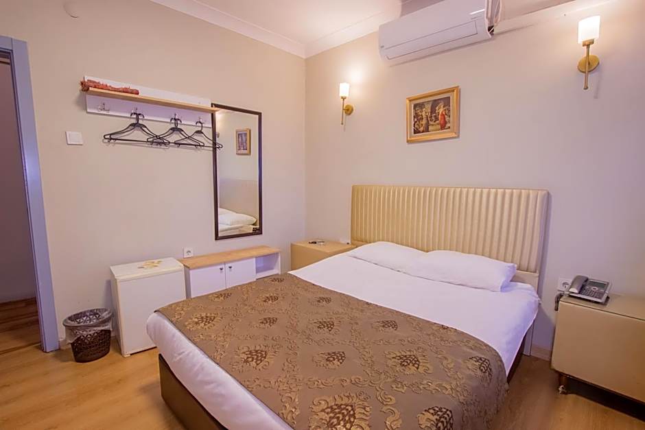 Tac Hotel