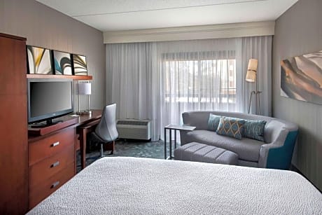 King Room with Balcony