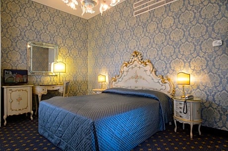 Classic Double or Twin Room