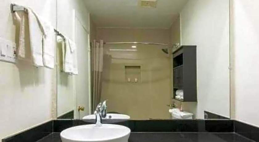 OYO Hotel Irving DFW Airport North