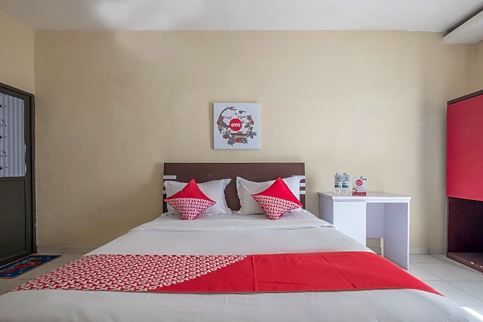 OYO 1075 Rumah Indah Losari Inn