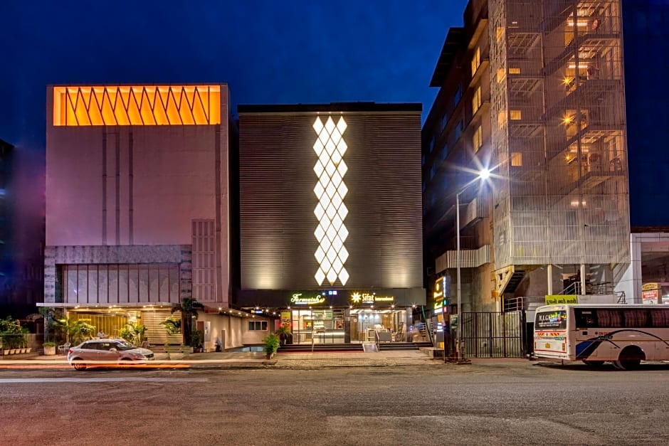 Hotel Sifat International