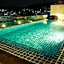 Hemingways Silk Hotel
