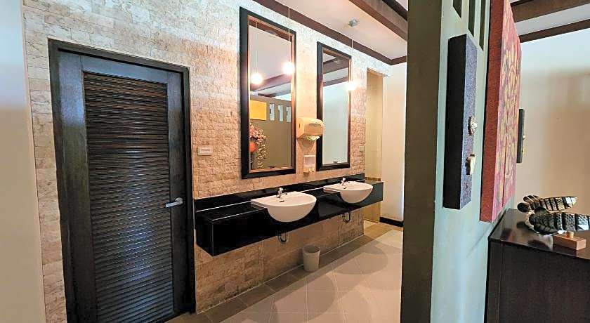 Lanta Mermaid Boutique House Hotel