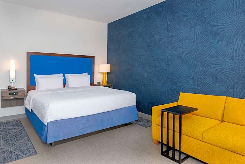 Hampton Inn By Hilton and Suites Clearwater Beach