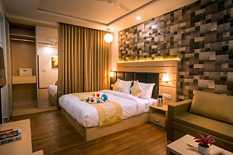 Deluxe King Studio