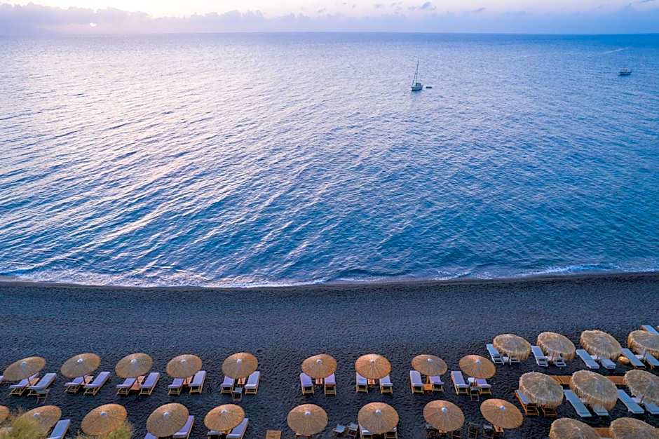 Kamari Beach Hotel