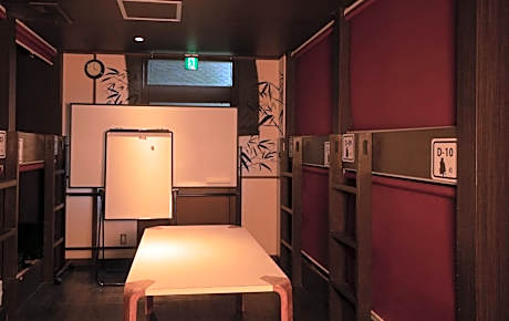 Bunk Bed in Mixed Dormitory Room