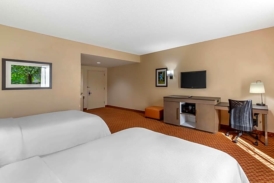 Best Western Plus Kendall Hotel & Suites
