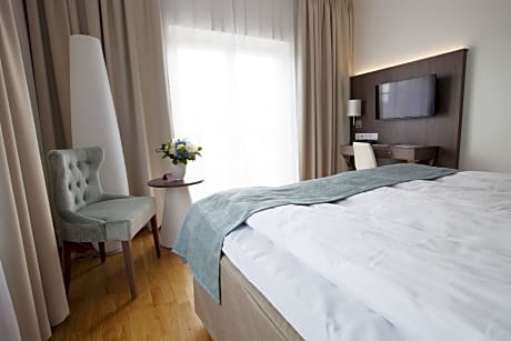 Classic Double Room with Balcony