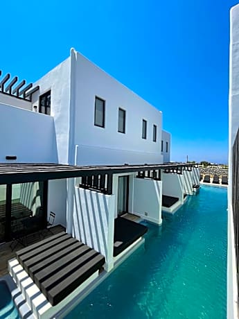 Suite with Private Pool